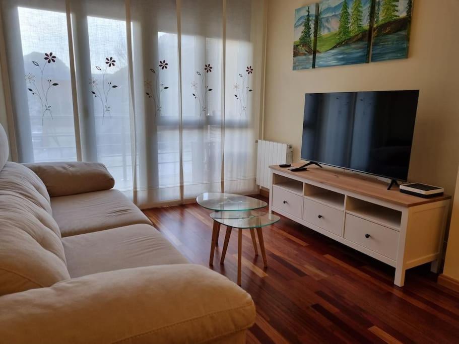 Апартаменты 24A01 Apartamento Cabrales Аренас-де-Кабралес Экстерьер фото